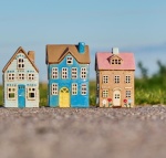 DOMEK CERAMICZNY NA TEALIGHT Nyhavn Yellow Żółte Drzwi Ib Laursen